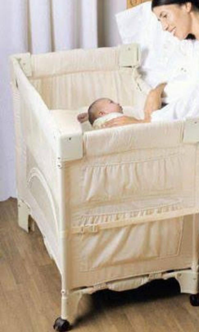 Arm's reach co sleeper, Babies & Kids, Baby Nursery & Kids Furniture
