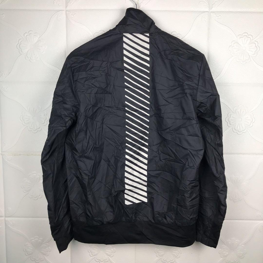 Asics Running Light Jacket, Men's Fashion, Coats, Jackets and Outerwear