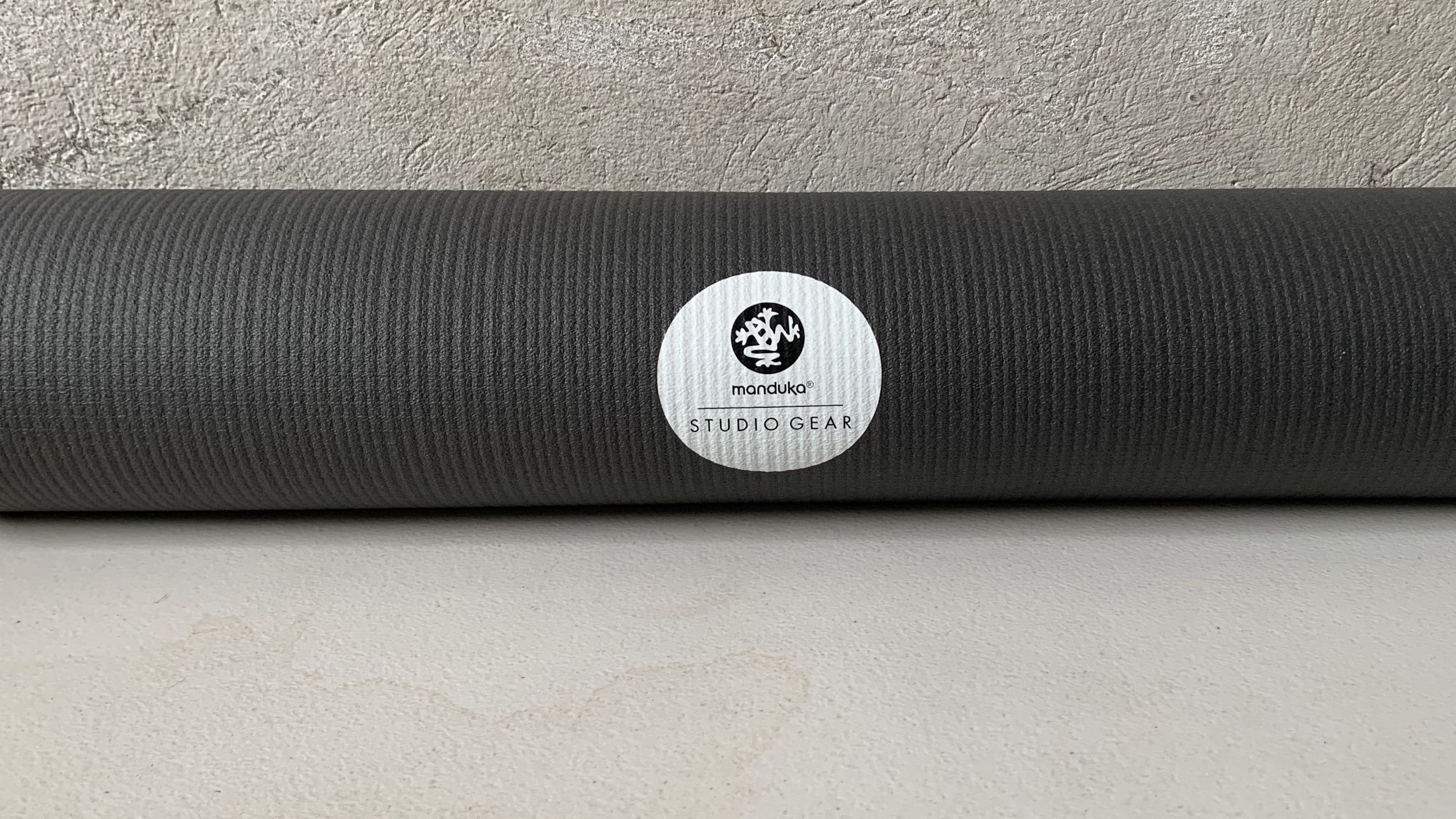ONLY 1 LEFT!! // NEVER USED AUTHENTIC Manduka PRO Yoga Mat Studio gear