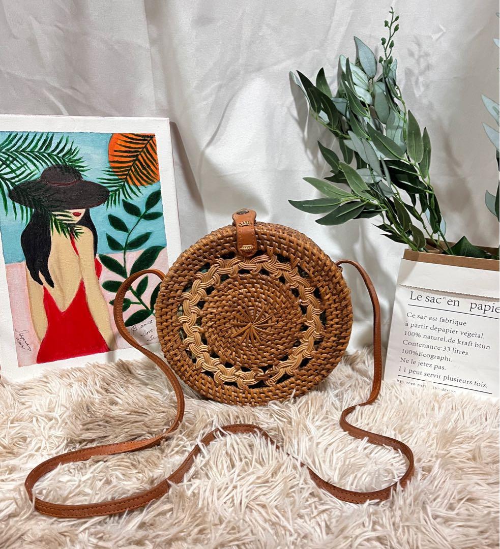 Round native new arrivals sling bag