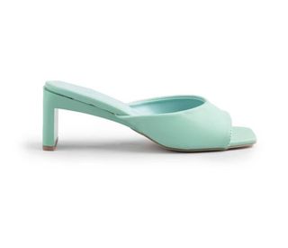 (Category: ) located in . Submitted by KatePreloved (Listing ID 1167721469, Image 1). Description: .
