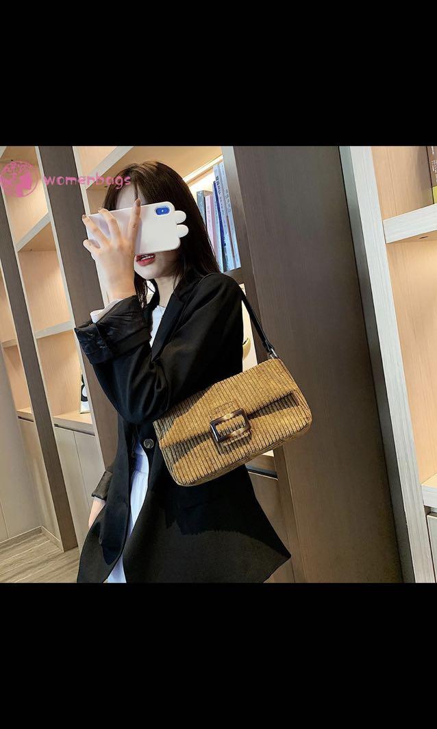 FREEBIEEE (Category: Shoulder Bags) located in Mandaluyong City. Submitted by declutterbyshay (Listing ID 1167807607, Image 3). Description: Brown Corduroy Bag Never been used (very good condition) Bought it for 500 .
