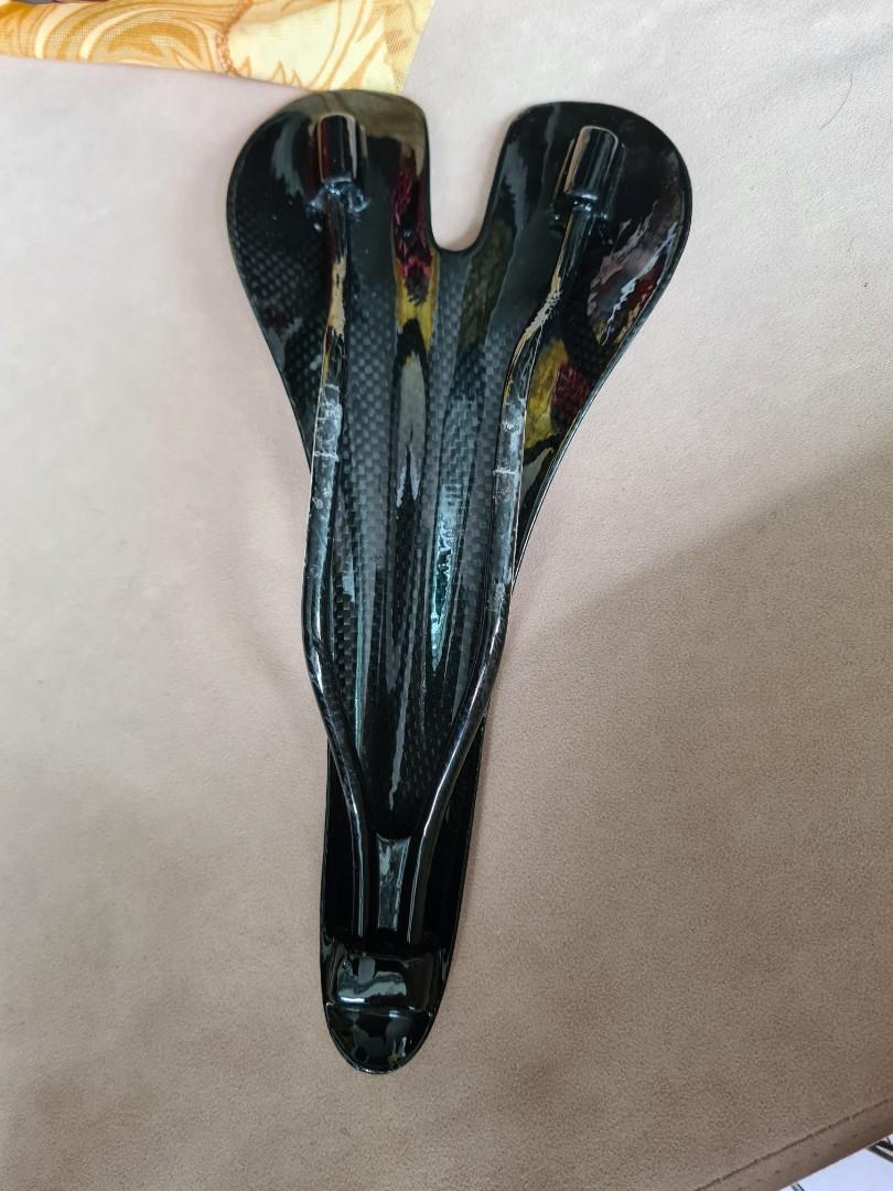 Carbon bike saddle, Sports Equipment, Bicycles & Parts, Parts