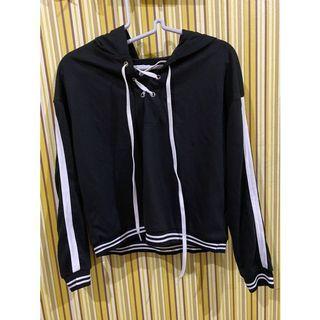 COLORBOX ORIGINAL HOODIE ATASAN LUARAN OUTER BLACK CROP PRELOVED