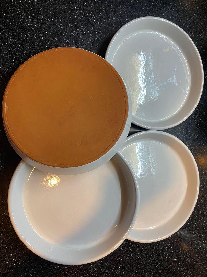 Crate and Barrel Plates, Furniture & Home Living, Kitchenware