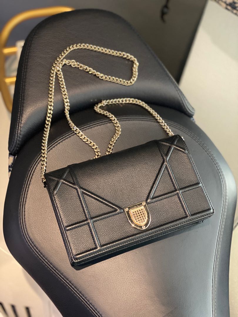 Diorama hot sale woc black