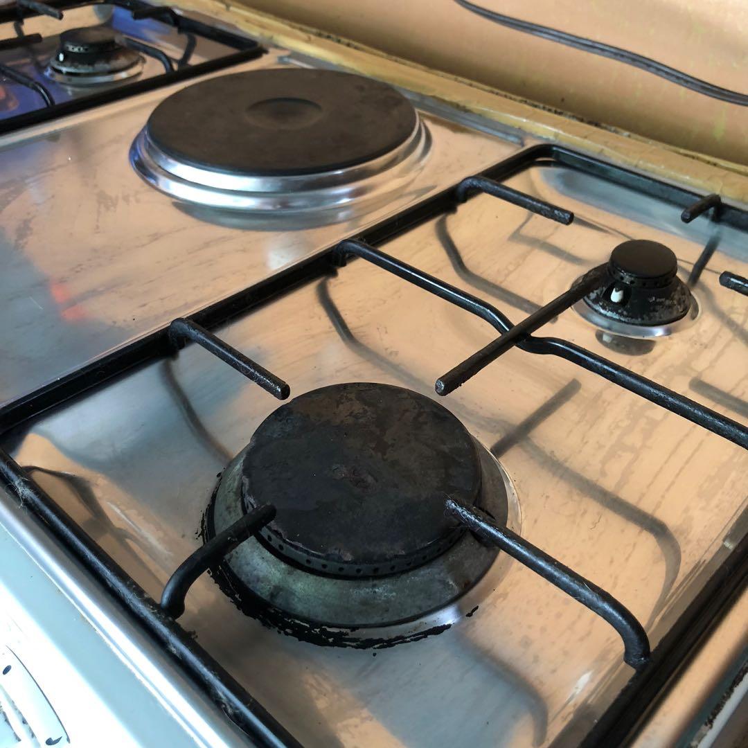 Elba Gas Range w/ Built in Oven, TV & Home Appliances, Kitchen