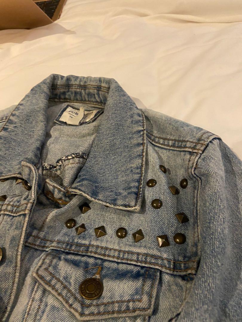 FOREVER21 Studded Denim Jacket, Fesyen 