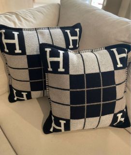 (Category: ) located in . Submitted by 138mingluxurious (Listing ID 1167676582, Image 1). Description: .
