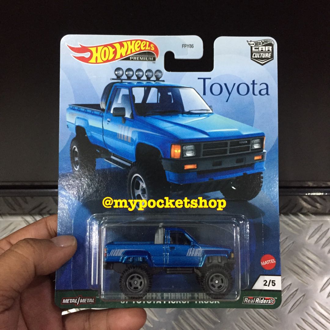 Hot Wheels ‘87 TOYOTA PICKUP TRUCK Metalflake Blue / 2021 Hotwheels