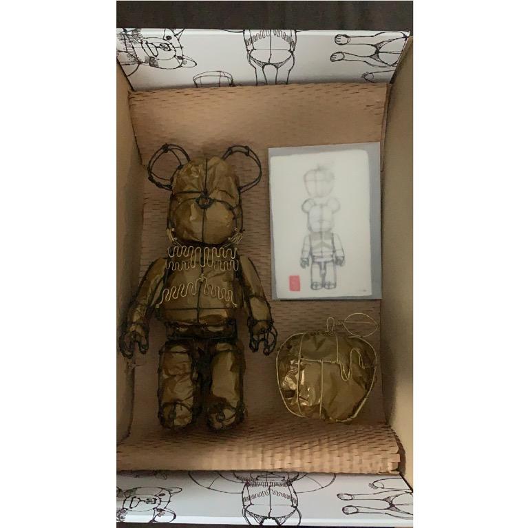 IN STOCK] Bearbrick HAyU Wire ベアブリック & APPLE 400%, Hobbies ...