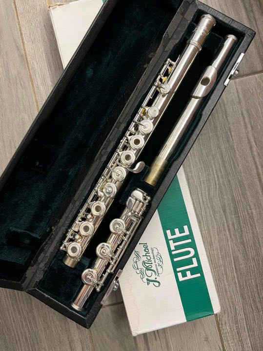 J Michael Flute with B foot Hobbies Toys Music Media