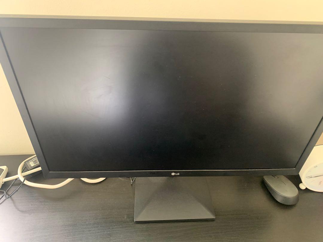 LG Monitor 24 inch Good as new!! Moving out sale , Computers & Tech