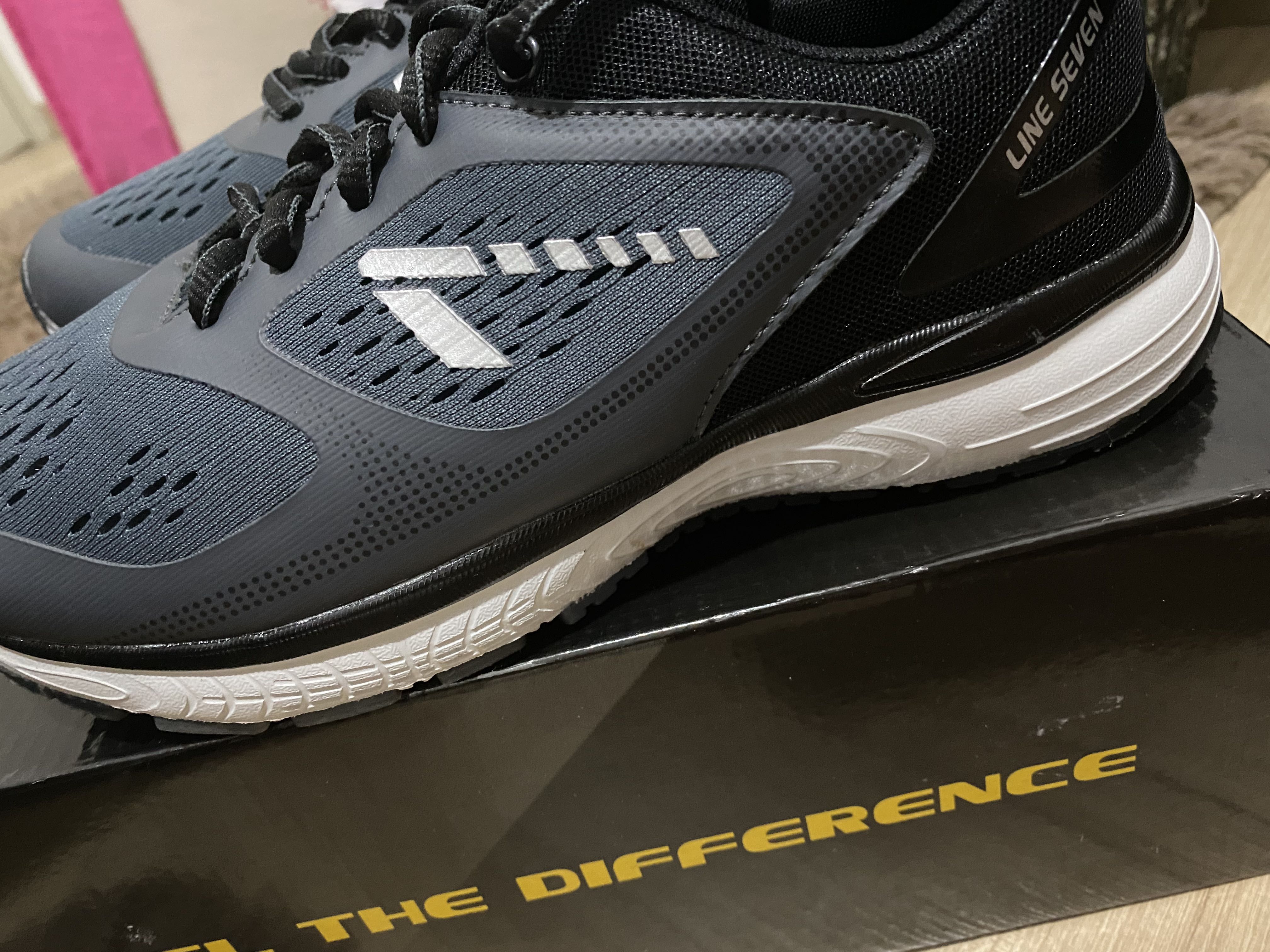Line 7 sport shoes clearance