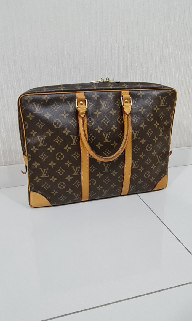 Louis Vuitton document bag - Porte Documents Voyage PM, Men's Fashion,  Bags, Briefcases on Carousell