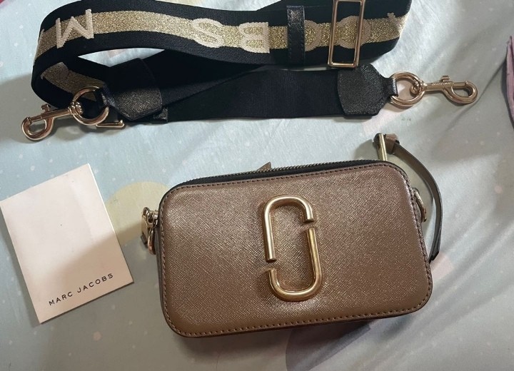 marc jacobs leather wristlet