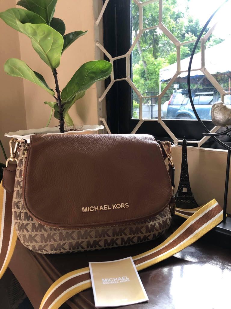 Michael kors bedford flap crossbody hotsell
