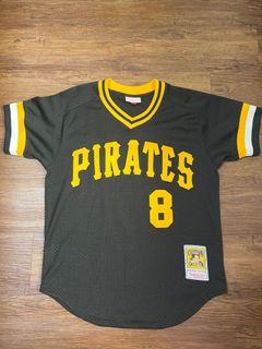 Mitchell & Ness 💯% Authentic black Pittsburgh Pirates retro ‘Stargell’ ‘8’ baseball jersey, for SGD$107 (size M). Measurements: 55cm, length: 73cm
