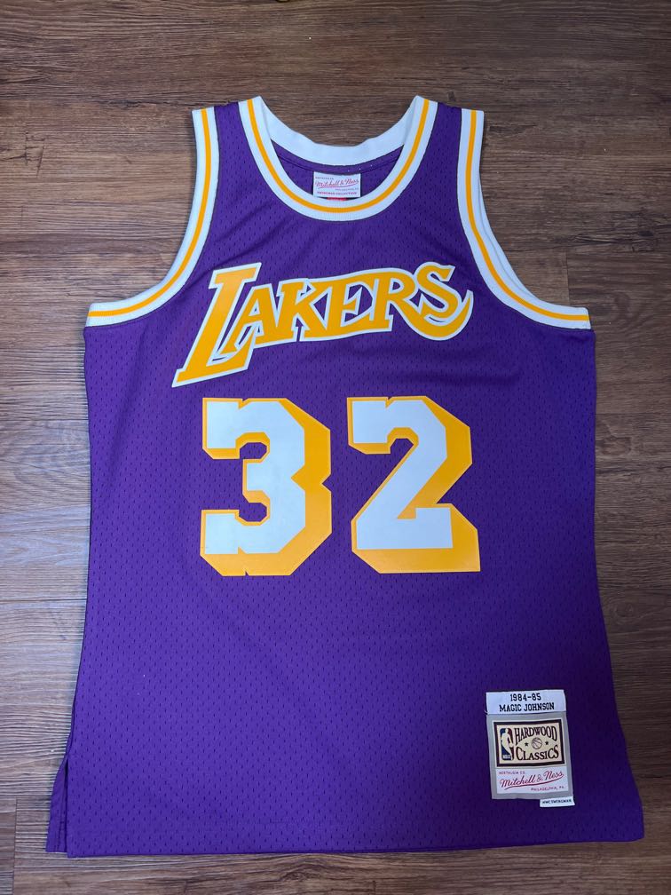 Mitchell & Ness Men's Magic Johnson Los Angeles Lakers Platinum