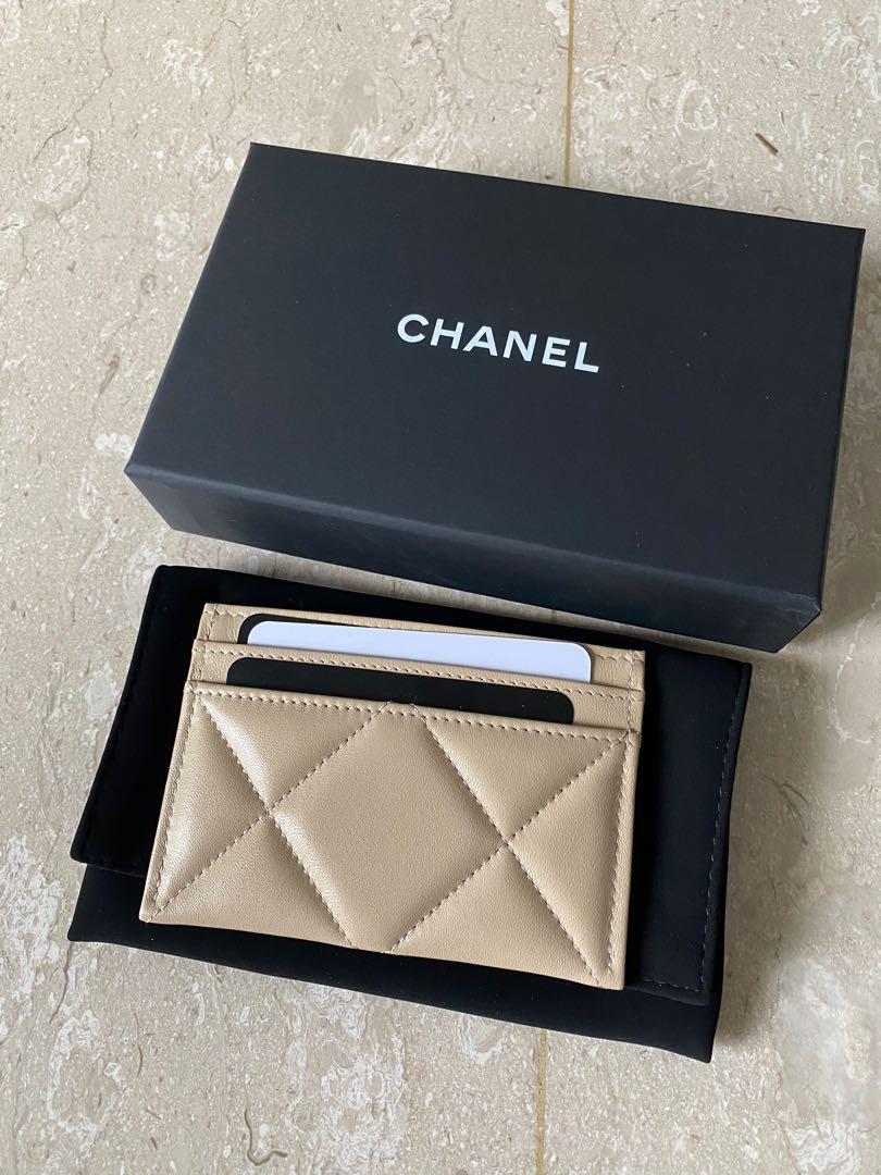 Shop CHANEL 2023-24FW Logo Unisex Lambskin Plain Leather Card Holders by  結yui桜cerezo