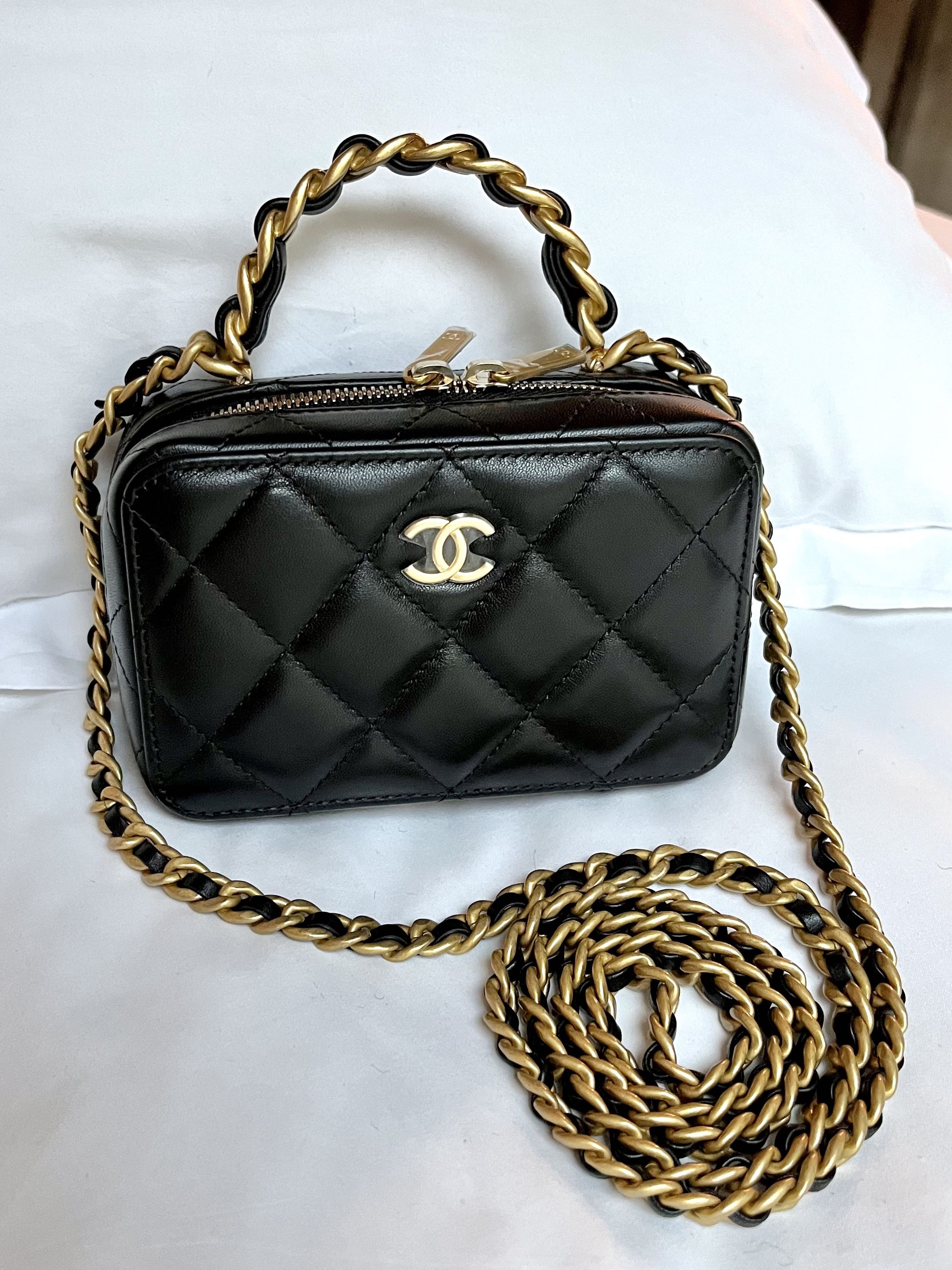 Replica Chanel New 22A SLG Lambskin Small Vanity With Chain and Top Ha
