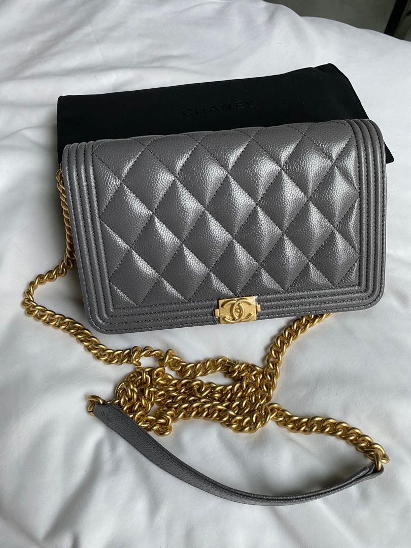 Wallet on chain boy leather crossbody bag Chanel Grey in Leather - 22358203