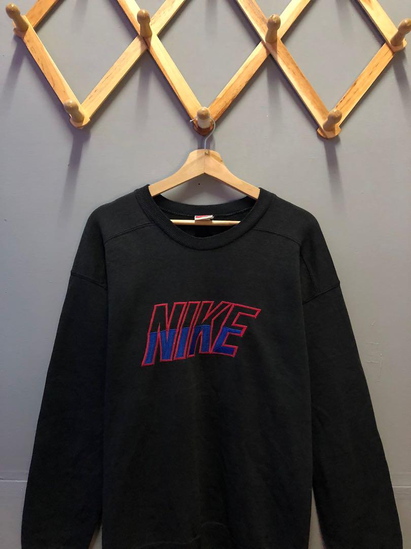 Nike vintage spellout, Women's Fashion, Tops, Longsleeves on Carousell