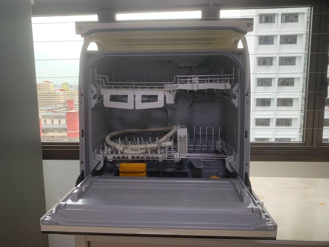 Panasonic Table Top Dishwasher NPTR8HQMY, TV & Home Appliances