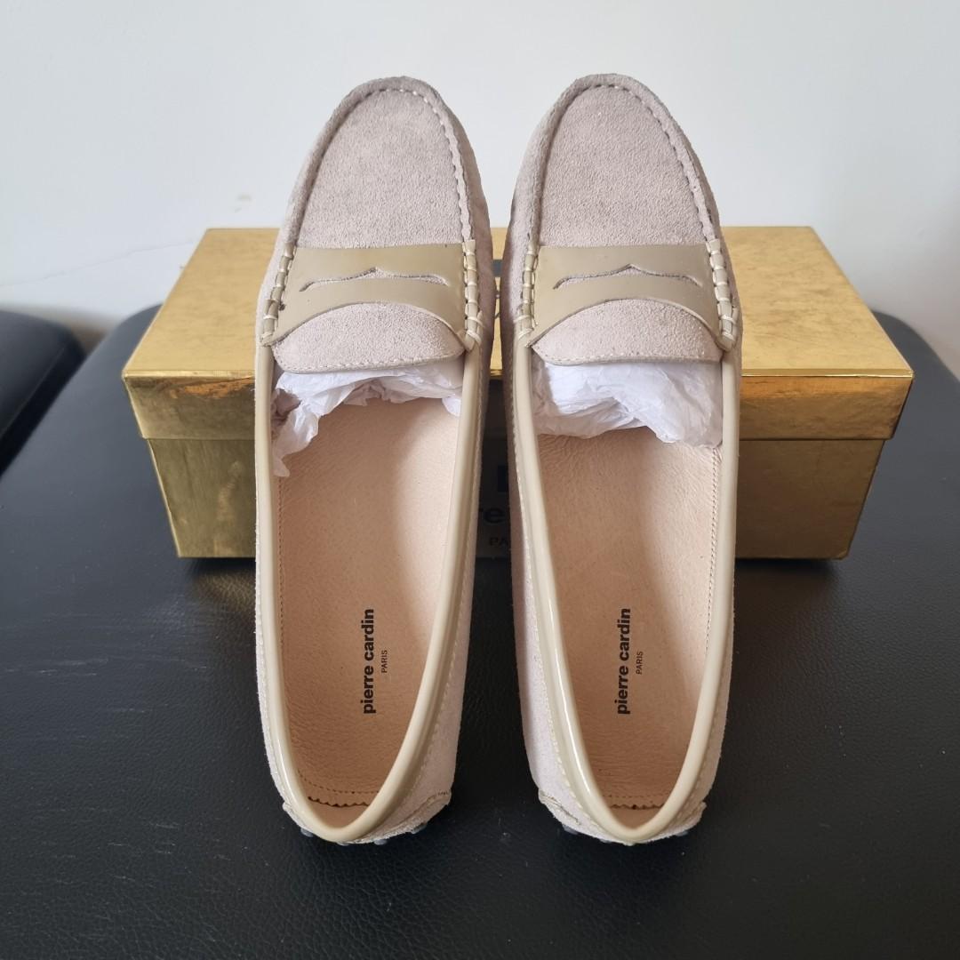 Pierre Cardin suede shoes (Category: Loafers) located in Balayan. Submitted by alinglisette (Listing ID 1167677379, Image 1). Description: .