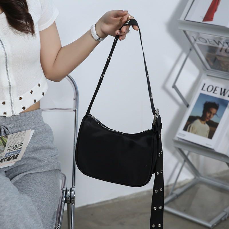 Ready Stock In Malaysia Avena Fashion Women Reviet Wide Strap Shoulder Bags Casual Nylon Chest Bag Crossbody Beg