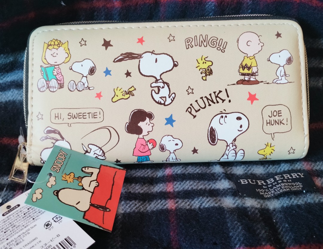 Snoopy Peanuts wallet, Women's Fashion, Bags & Wallets, Wallets & Card