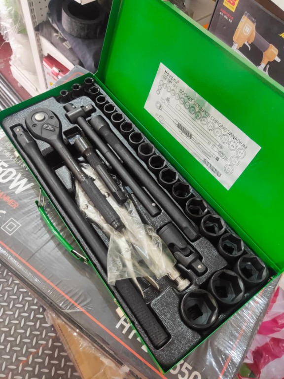 SOCKET WRENCH SET WITH EXTENSION 26PCS/SET, Commercial & Industrial