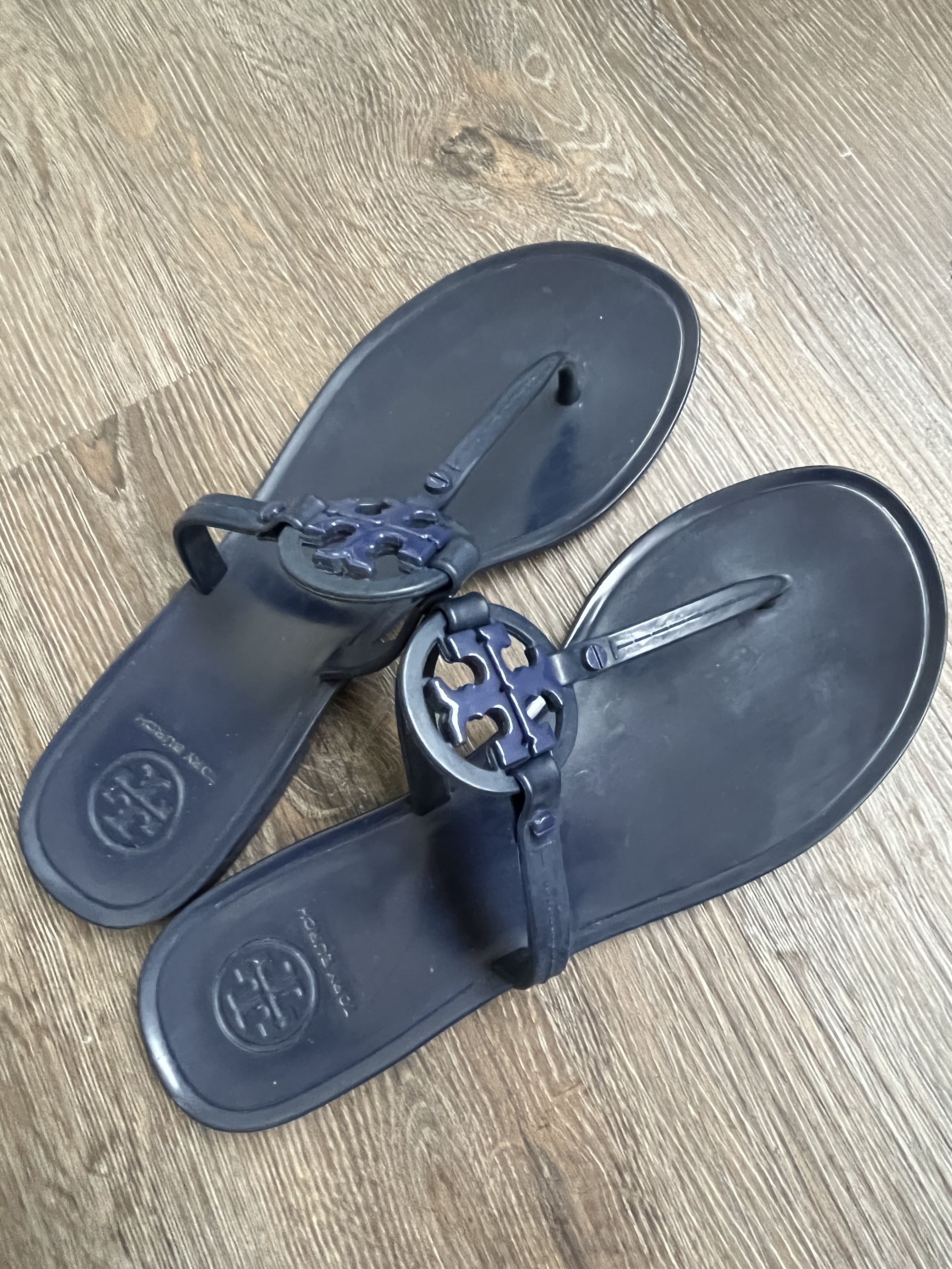 New in Box Tory Burch Mini Miller Jelly Thong Sandals Gray US 7 AUTHENTIC |  eBay