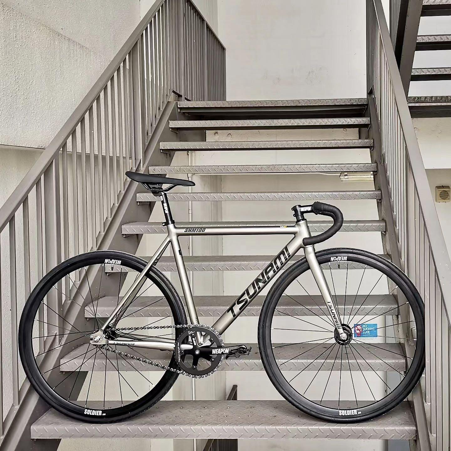 Tsunami fixie shop