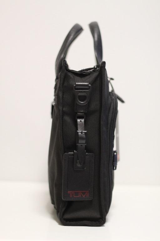 Tumi 26110d2 top