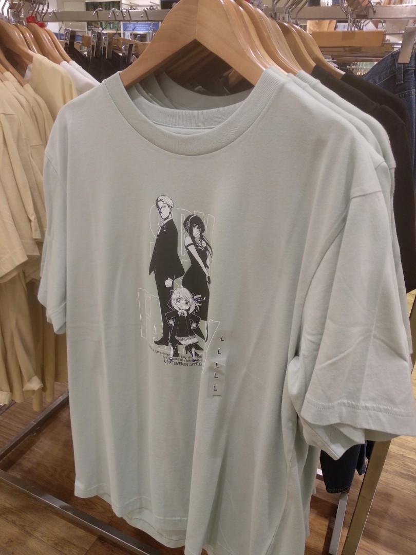 Uniqlo's Spy x Family shirt pays homage to Anya smug face meme