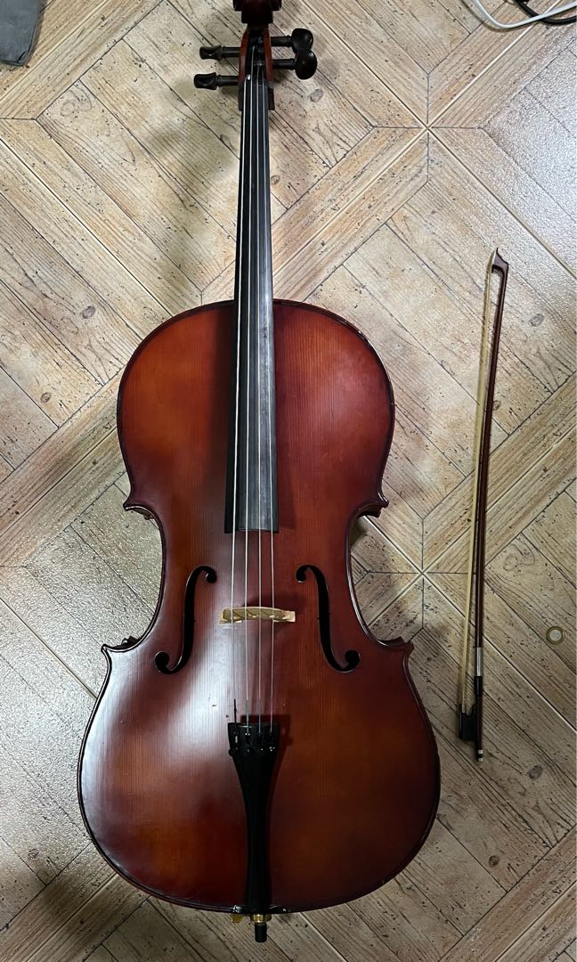 Used cello for sale, Hobbies & Toys, Music & Media, Musical Instruments