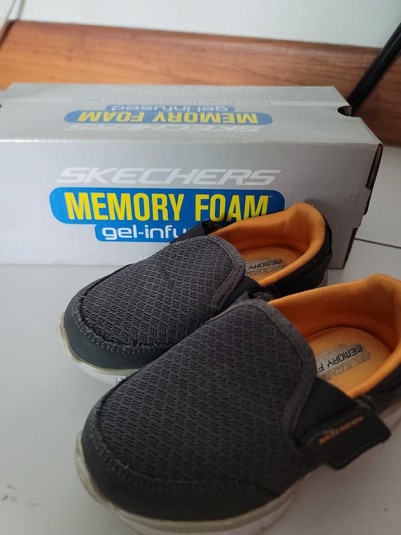 Memory foam sales skechers price