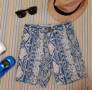 (Category: ) located in . Submitted by GrayCloset (Listing ID 1167897722, Image 1). Description: .