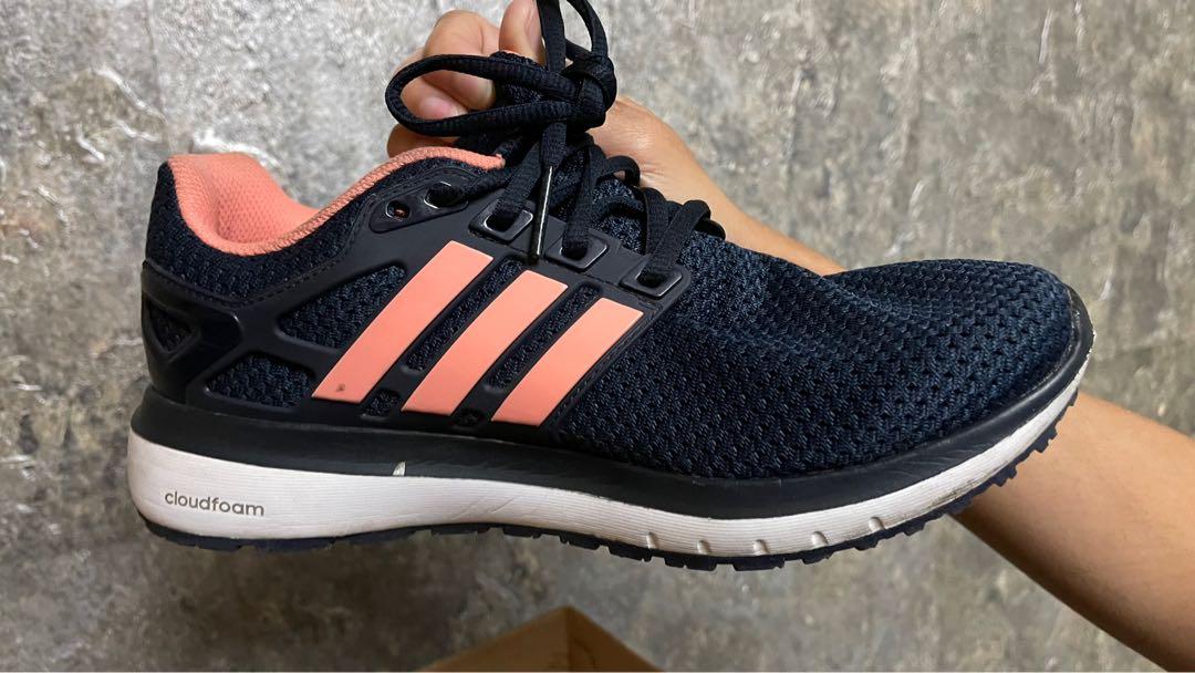 Velocidad supersónica Oh rastro adidas energy cloud wtc running shoes (women), Women's Fashion, Footwear,  Sneakers on Carousell