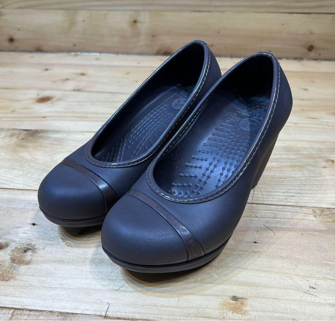 Wedge crocs sales shoes