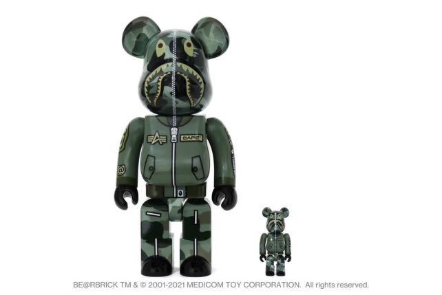 Bape x Alpha Industries Bearbrick 400% 100%, 興趣及遊戲, 玩具