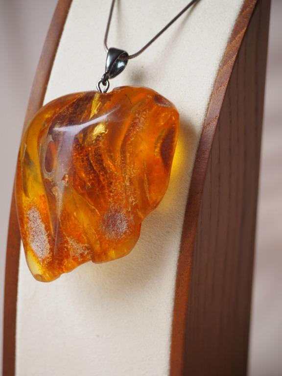 Big Irregular Shape Natural Raw Amber Pendant Women s Fashion
