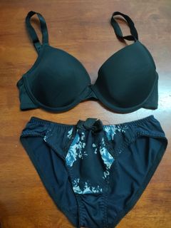 (Category: ) located in . Submitted by sweetpinkish (Listing ID 1168010843, Image 1). Description: .