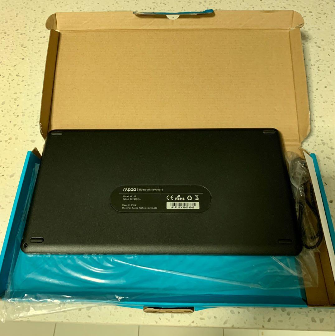 Bluetooth Keyboard (Category: Computer Keyboard) located in Singapore. Submitted by jebat_75 (Listing ID 1168032821, Image 3). Description: Used once only. Still in good condition. Self collect at Punggol or Alexandra area. No meet up at Mrt/Lrt station 🚫.