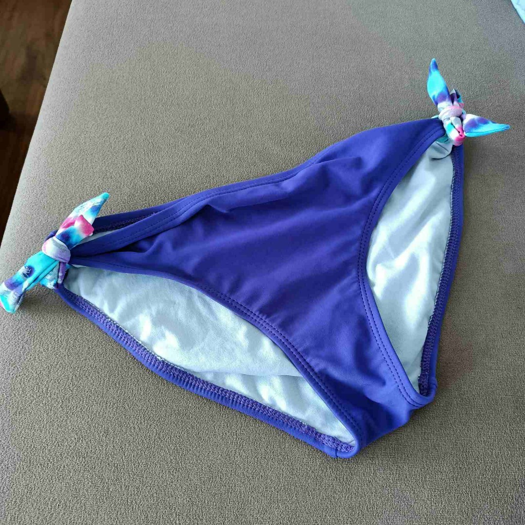 Breaking Waves Swimsuit / Bikini Bottom, Women's Fashion, Swimwear