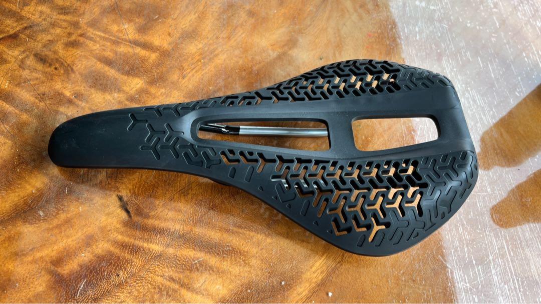 Carbonfit saddle top