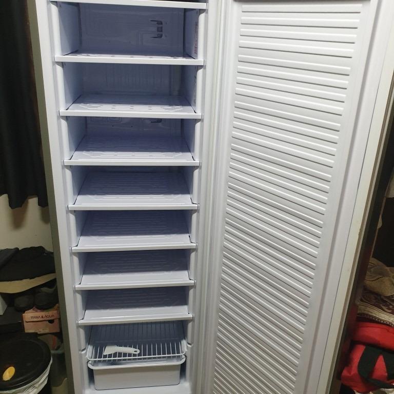 condura 10.0 cu ft upright freezer, TV & Home Appliances, Kitchen