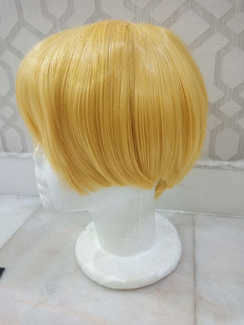 Short yellow top cosplay wig