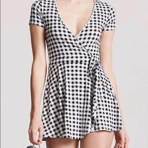 F21 plaid romper (Category: Rompers) located in Naga. Submitted by empr_ (Listing ID 1168029455, Image 1). Description: F21 plaid romper in red (swipe left). So pretty in actual. 😍.